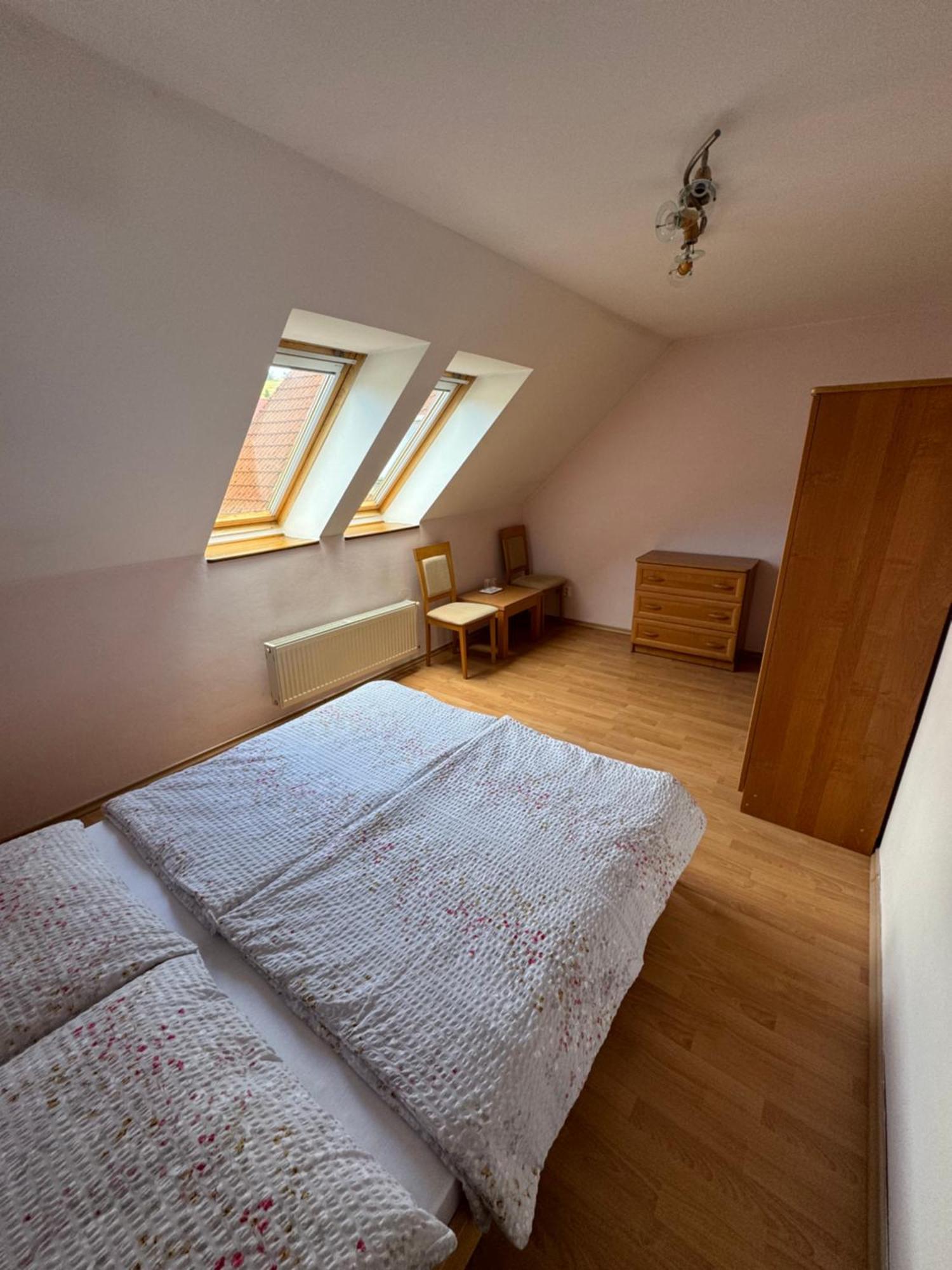 Lutra Montana Apartment Relov Luaran gambar